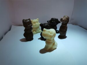 Suikerarm holgoed in witte, pure en melkchocolade