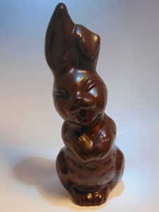 James de lachende haas in fondant chocolade VDV Chocolaterie Belgische Chocolade
