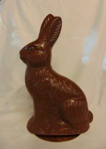 Kenshin, de zittende haas in melkchocolade
