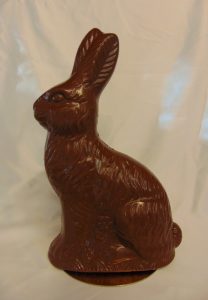 Kenshin, het zittende haasje in melkchocolade