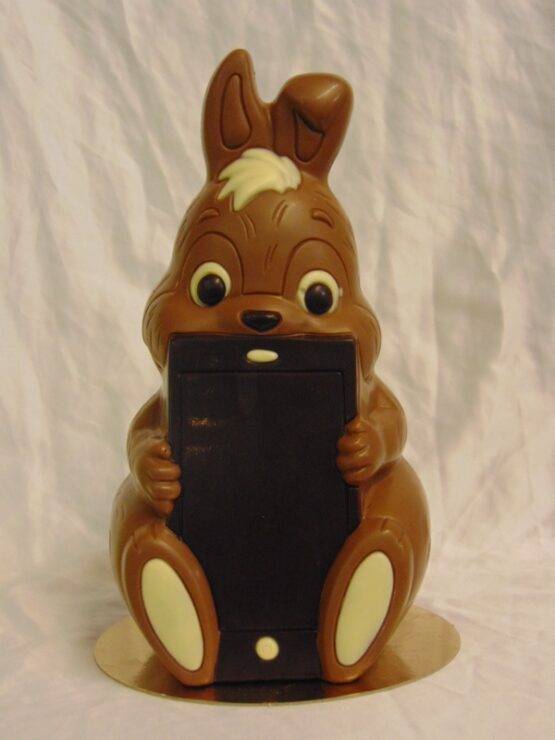 Bob het konijntje met smartphone in melkchocolade