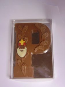Letter P VDV Chocolaterie sint Sint Maarten Sinterklaas chocolade letter P melkchocolade