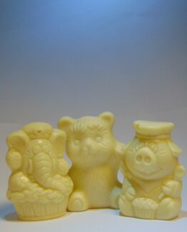 Suikervrije mini-figuurtjes in witte chocolade Holgoed piepfiguren in witte chocolade piepfiguurtjes in witte chocolade VDV Chocolaterie Sint Maarten Sinterklaas chocolade holgoed witte chocolade piepfiguren
