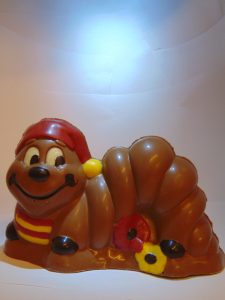 Coco, de rups in melkchocolade Chocolaterie sint Sint Maarten Sinterklaas chocolade rups melkchocolade
