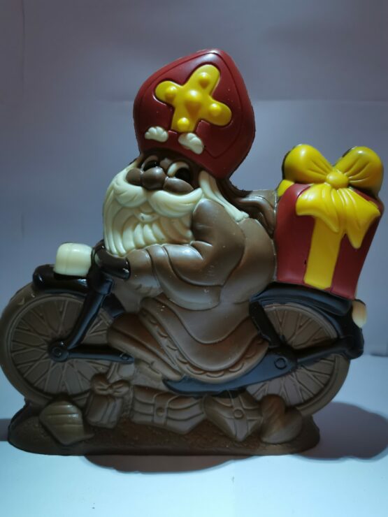 Sint op fiets in melkchocolade