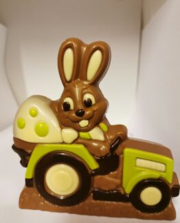 Jacques met tractor in melkchocolade