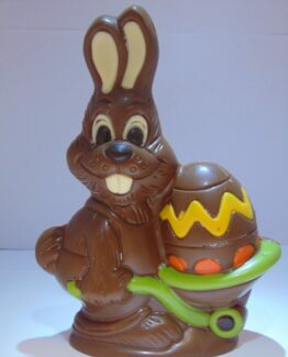 Steve met kruiwagen in melkchocolade