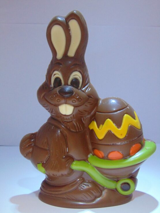 Steve met kruiwagen in melkchocolade