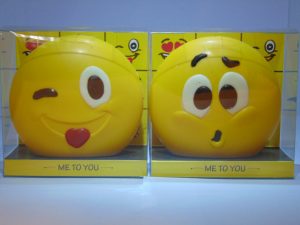 Gele emochicos in witte chocolade Belgische chocolade