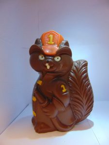 Eekhoorn reddingsteam in melkchocolade