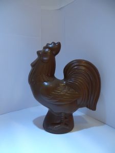 Erwin de trotse haan in melkchocolade