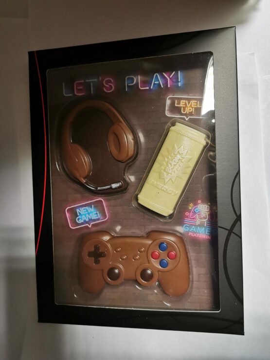 For the gamer: headset, energydrink en spelconsole in melkchocolade