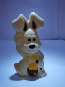 Picasso het schilderhaasje in witte chocolade