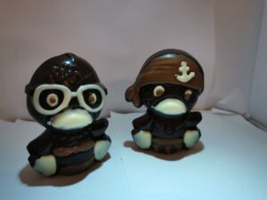 Baby piraat en genie in fondant chocolade