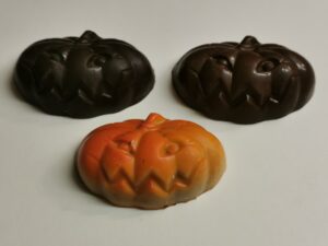Pompoentjes gevuld met praliné