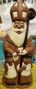 Aandacht : verloting reuze sint in melkchocolade